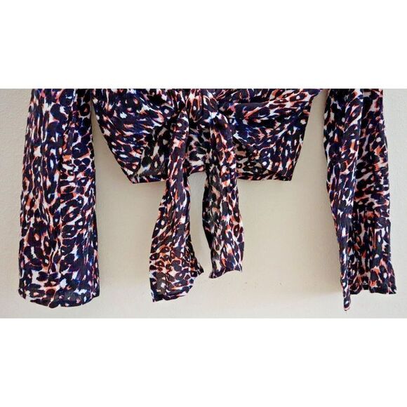 Sanctuary Women's Sz Medium Multi Leopard Print Knot Tie Front L/S Crop Top $75 - Picture 4 of 10